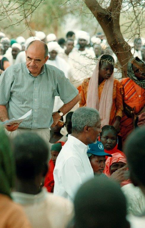 Jan Pronk with Kofi Annan In Darfur(Photo Petterik Wiggers)