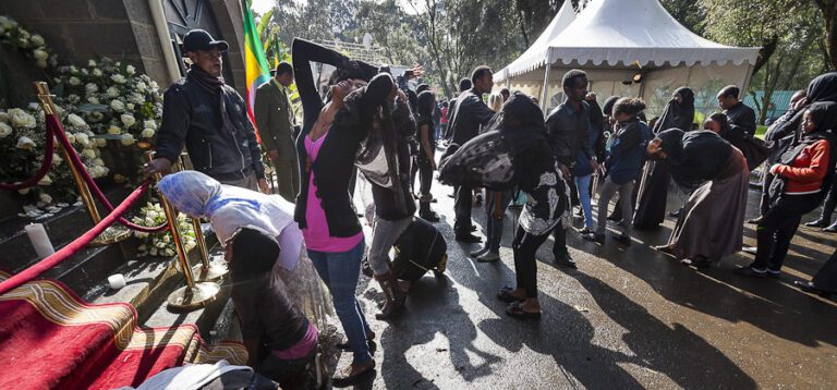 Mourning for Meles Zenawi – photos by Petterik Wiggers