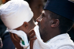 Ethiopia, Ethiopie, Addis Ababa, August 25 2012
Two priests burst into tears when they approach the coffin of Prime Minister Meles Zenawi.
Huge crowds came to the palace of PM Meles Zenawi today to bid a last farewell to their leader.
Photo: Petterik Wiggers/Panos Pictures